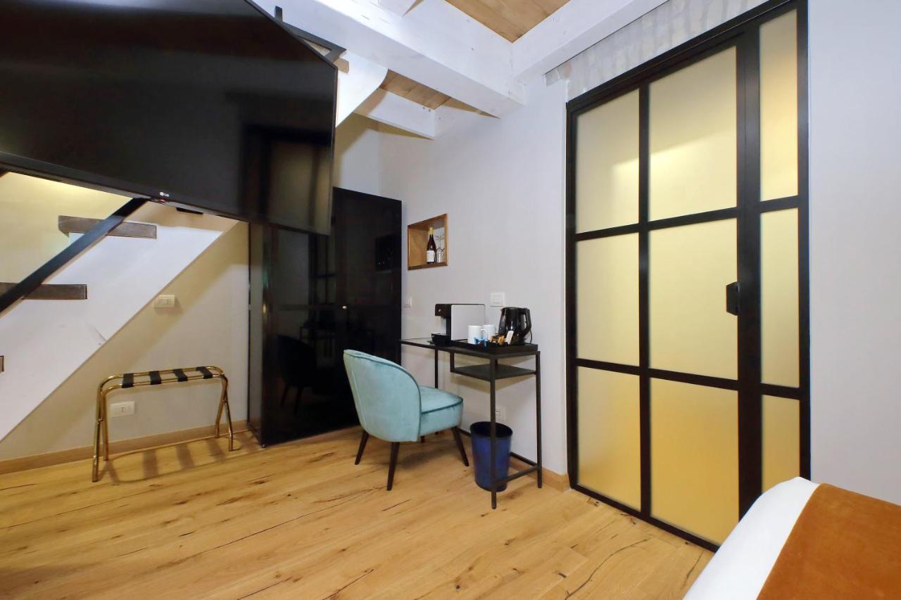 Charming Suites Navona Rzym Zewnętrze zdjęcie