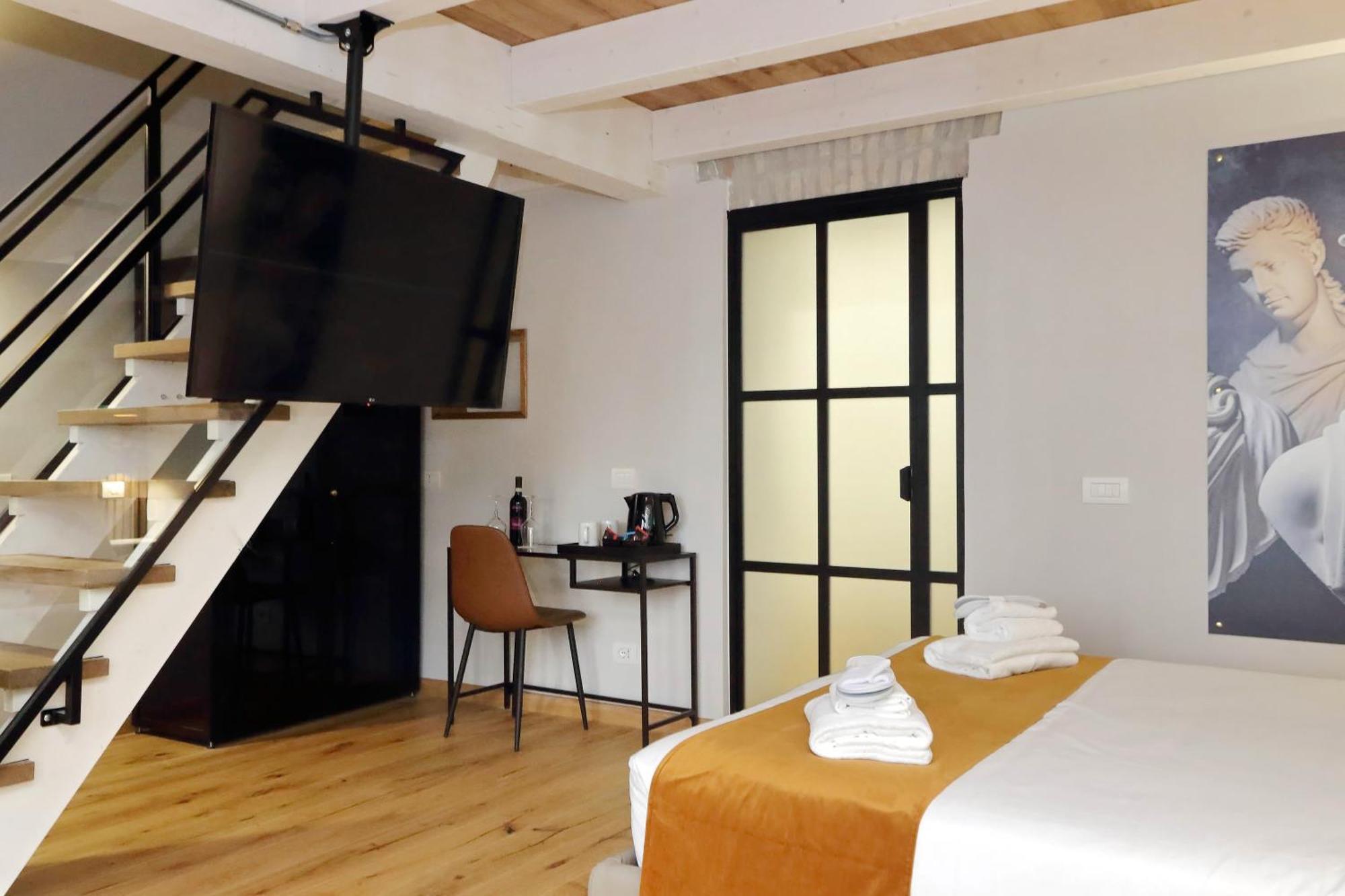 Charming Suites Navona Rzym Zewnętrze zdjęcie